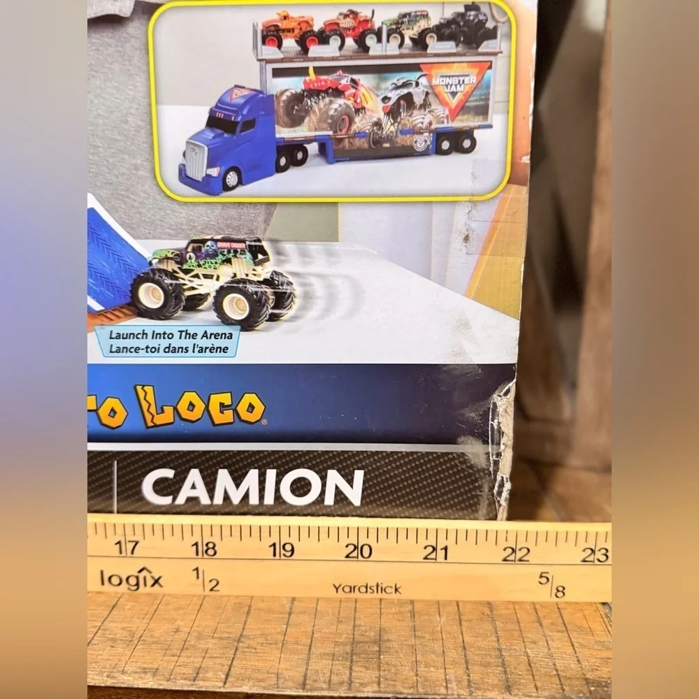 Monster Jam TRANSFORMING Hauler Truck Play Set + Exclusive El Toro Loco 🌟NEW🌟